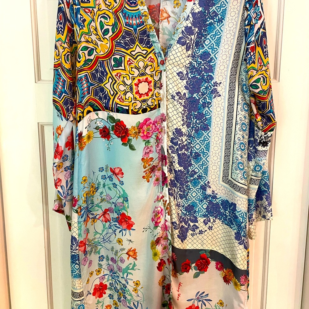 Johnny Was 100% Silk Multicolored Tunic Blouse Kimono Buttons down front